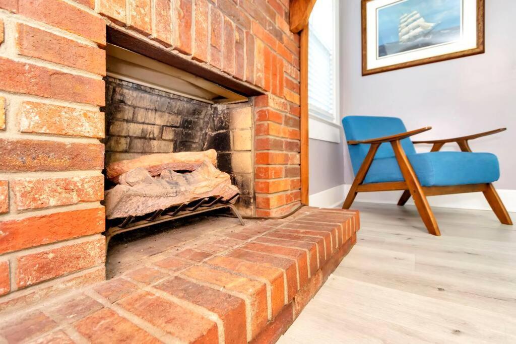 Cozy Bungalow With Patio & Grill, Private And Location 坦帕 外观 照片