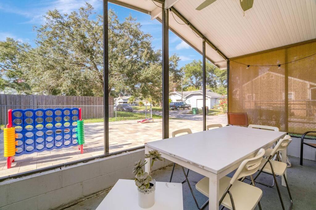 Cozy Bungalow With Patio & Grill, Private And Location 坦帕 外观 照片
